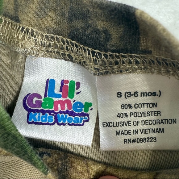 Lil’ Gamer Camo Outfit Set with Deer on the Front - Picture 10 of 11